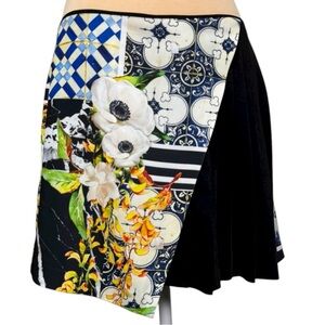 Clover Canon Floral and Geometric Patterned, Black Pleated Mini Skort